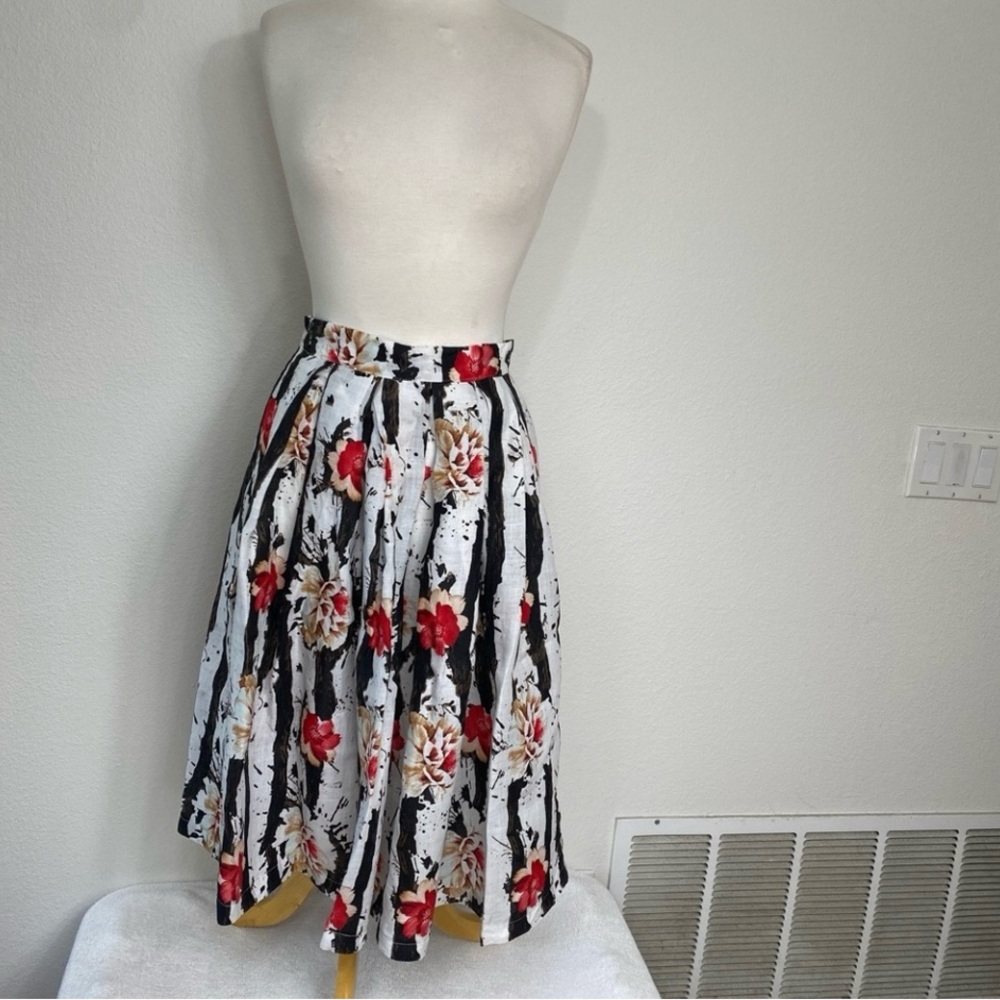 I. Madeline Women’s White Red Floral Fit & Flare Pleated Midi Skirt Size Medium